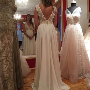 Robe de mariée simple en blanc cassé, robe de mariée florale de mousseline de soie, robe de mariée longue, robe de mariée sans manches longue, robe de mariée personnalisée image 8