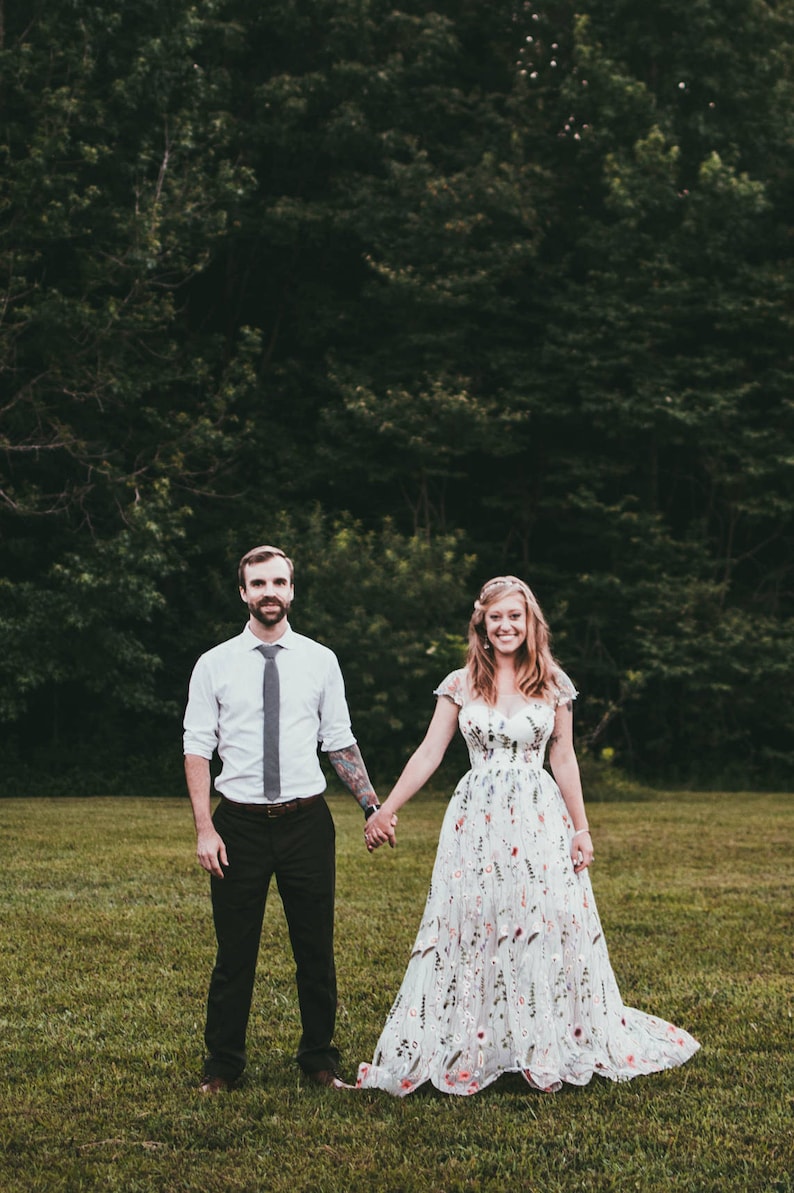 Flower wedding dress in white/Embroidery Floral Bridal Gown with a sweetheart neckline/ White wedding gown/ White Tulle wedding dress long image 3