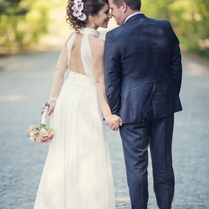 Simple wedding dress with Soleil, Classy bridal Gown, Casual Wedding Dress in off-white, Simple design Modest wedding dress, Simple bridal image 4