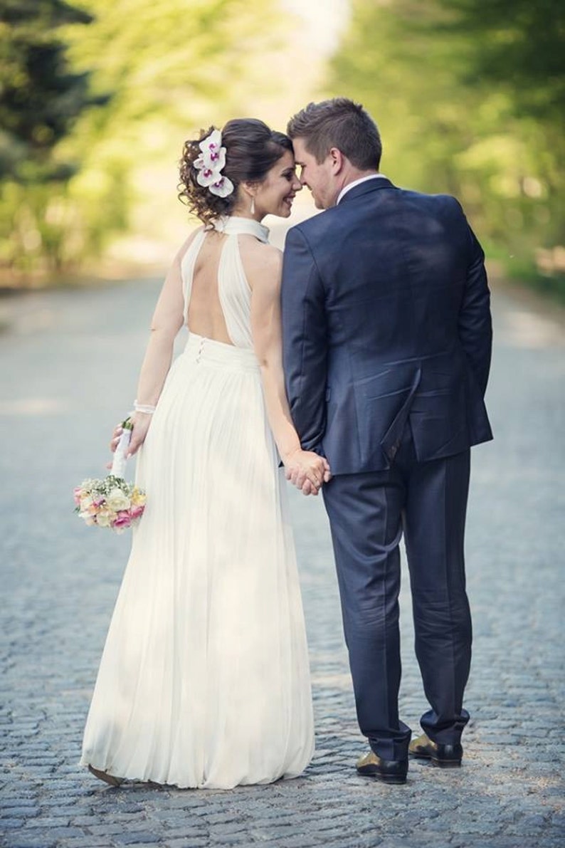 Simple wedding dress with Soleil, Classy bridal Gown, Casual Wedding Dress in off-white, Simple design Modest wedding dress, Simple bridal image 4