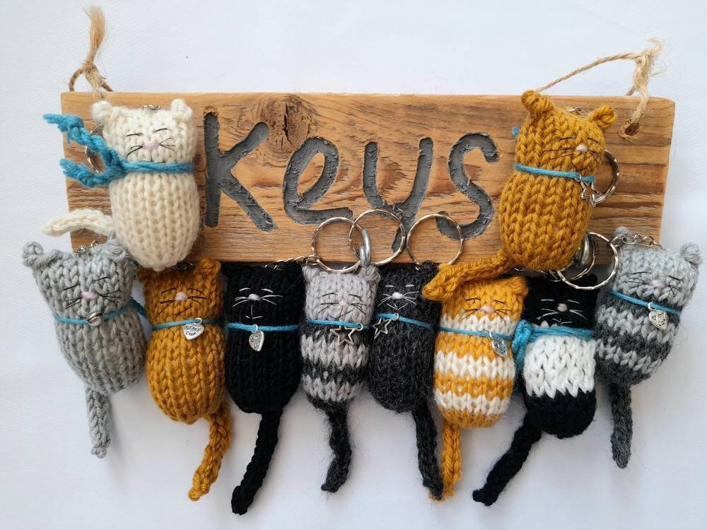 Knitted Woolly Cat keyring, gift for cat lover, Original Woolly Cat k…