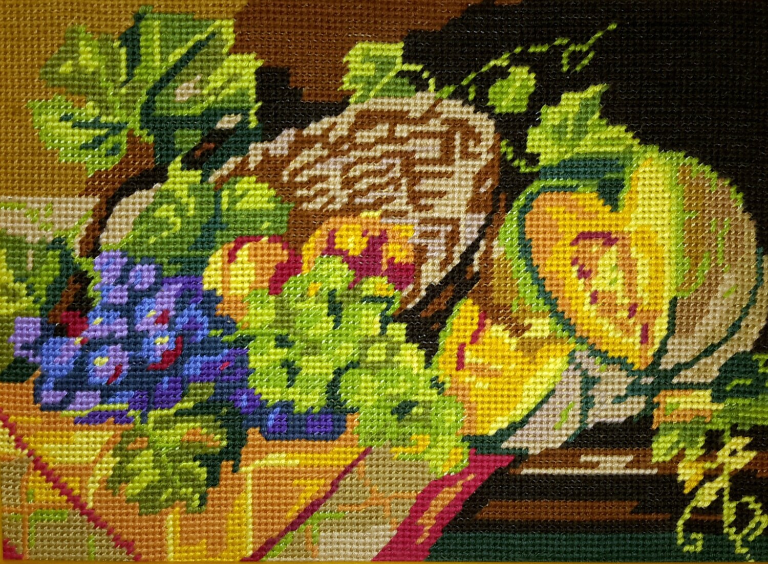 Melon, Raisins, Panier sur Table - Tapisserie à Aiguille Cousue La Main Vintage Idéale Pour Mur/Cous