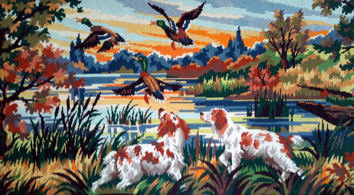 Chiens/Épagneuls Chassant Les Canards Au Bord Du Lac - Tapisserie à Aiguille Cousue La Main Vintage 