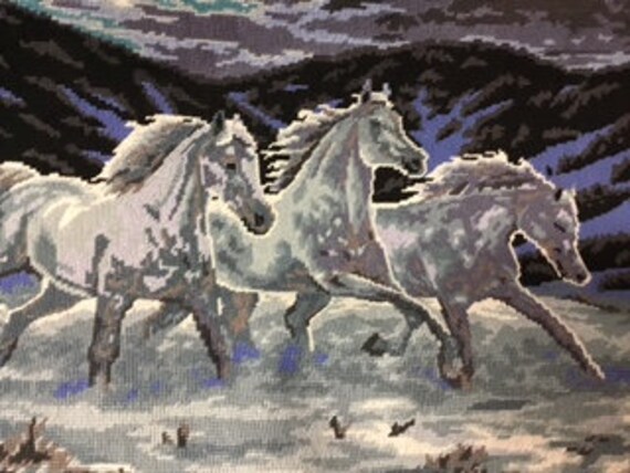 Grand Point d'aiguille Cousu à La Main Superbe Des Chevaux Dans Une Scène Glacée de Nuit Idéale Pour