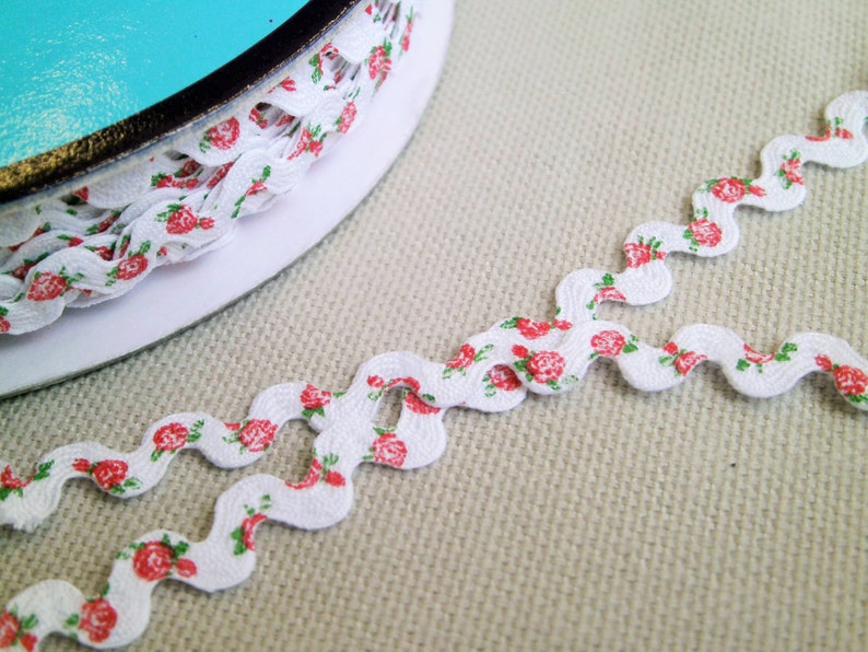 1 m printed Rickrack trim Roses 8 mm w Flowers image 5