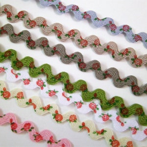 1 m printed Rickrack trim Roses 8 mm w Flowers image 1