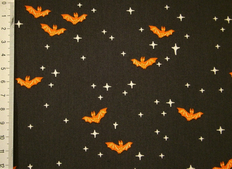 0,5 m Printed cotton fabric Sweet 'n Spookier Bat Night 110 cm w. image 3