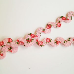 1 m printed Rickrack trim Roses 8 mm w Flowers image 4