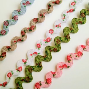 1 m printed Rickrack trim Roses 8 mm w Flowers image 2