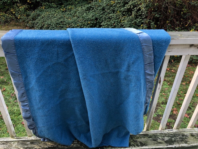 SALE 50s Thick Vintage Blue Wool Satin Trim Cottage Cabin Lakeside  Warm Blanket Bedding