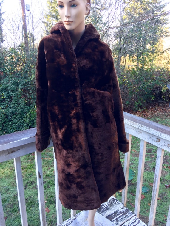 Vintage Gorgeous Soft Beaver Lamb Mouton Shearling