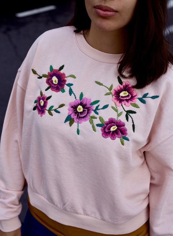 Sudadera rosa bordada - Etsy México