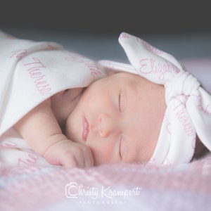 Personalized Baby Name Newborn Gift Set. 100% organic cotton. Baby Blanket and Wide Knot Headband. Newborn Swaddle Blanket.