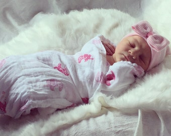 Baby girl hospital hat with small bow. Pink and White Hospital Newborn Beanie, Newborn's First Bow! Newborn Hat, Newborn Girl Hat