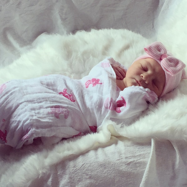 Baby girl hospital hat with small bow. Pink and White Hospital Newborn Beanie, Newborn's First Bow! Newborn Hat, Newborn Girl Hat