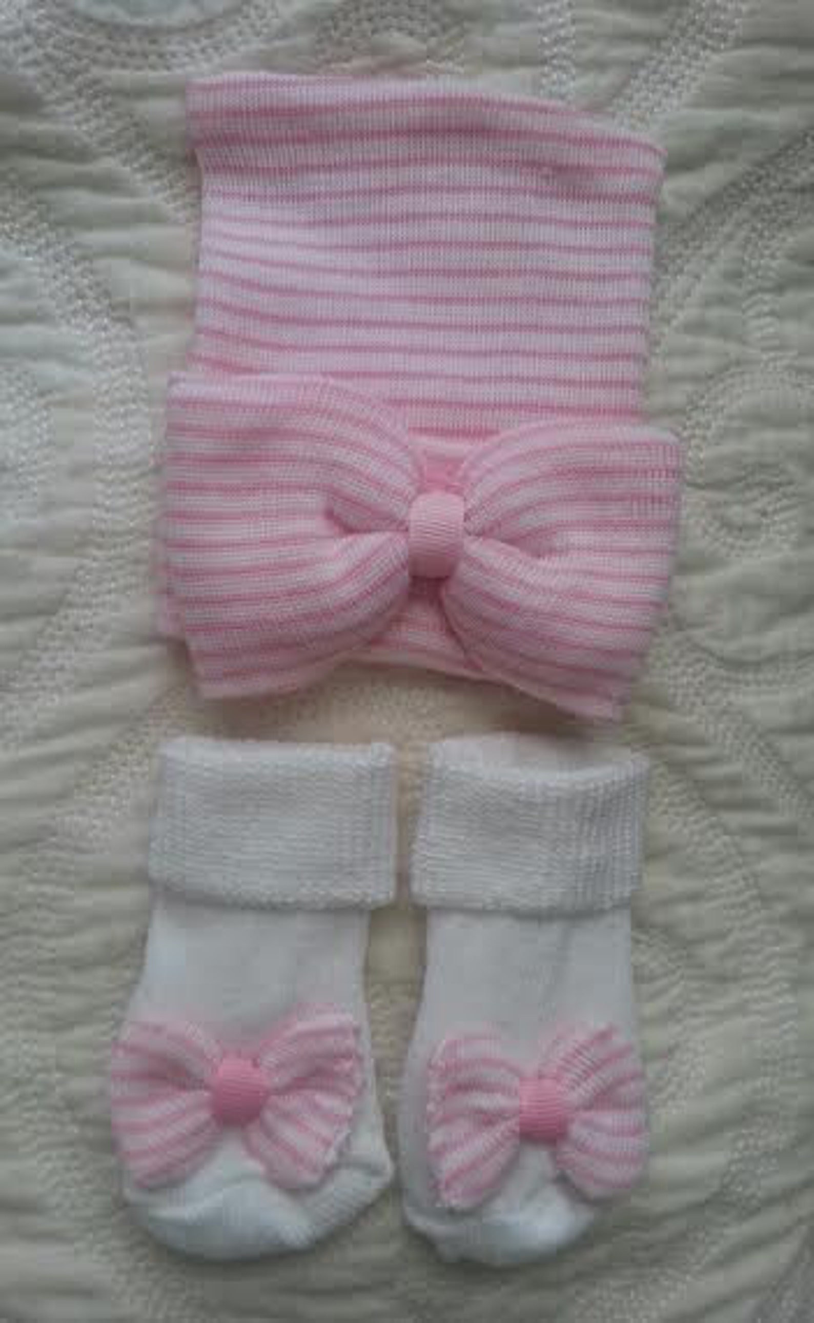 Newborn Mittens with Rocking Horse Embroidery Pink (1-3mths) main image 1