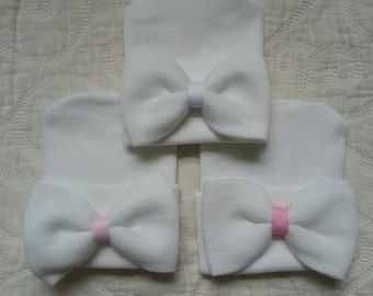 White Newborn Hospital Hat, Hospital Newborn Beanie, Newborn's First Bow, Newborn hat with bow, newborn girl hospital hat