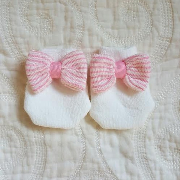 Newborn Mittens White for Boys or with Pink and White Bows to match your Newborn Hospital Hat/Beanie for Girls. Baby Shower Gifts.Sock.