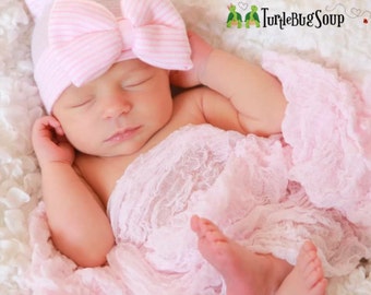 Newborn hat. Pink and White Hospital Newborn Beanie, Newborn's First Bow! Newborn Hat, Baby Girl Hospital Hat, Newborn Girl Hat