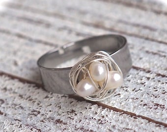 Pearl Ring 3 freshwater pearls,Ladies Ring,Ring Nest,Ring Silver Wire, Wire Wrap,cream white Pearl,Handmade Jewelry,Women,High Fashion,Boho