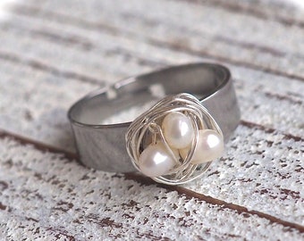 Pearl Ring 3 freshwater pearls,Ladies Ring,Ring Nest,Ring Silver Wire, Wire Wrap,cream white Pearl,Handmade Jewelry,Women,High Fashion,Boho