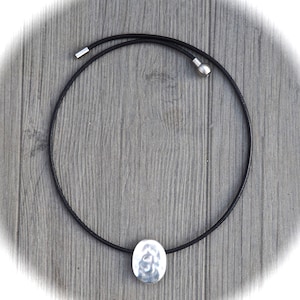 Lederkette mit Anhänger Statement in schwarz, Kette für Frauen,Kette aus Leder, handgefertigt,Boho ,Gypsy,Magnetverschluss