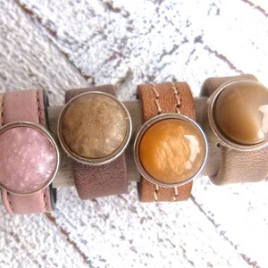 Leather ring with pearl #109, Ladies Ring,Ring statement,Leatherring,Handmade Jewelry,Boho Chic, Women, Ring, Zamak Pearl, pink, brown