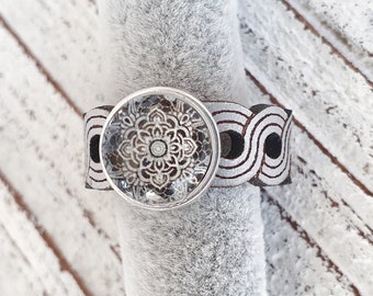 Leather ring with mandala pearl and laser cut, ring for women, leather ring, gray, handmade, boho ring, gypsy ring, statement ring, handmade