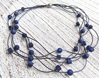 Necklace leather blue with Polaris beads