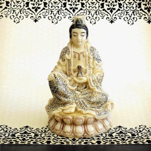 Vintage Resin Okimono Guanyin Figurine, 3.75" Chinese Goddess of Compassion GIFT BOXED