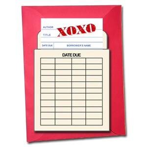 XOXO. Carte de voeux sur le thème du livre avec une pochette bibliothèque vintage et une enveloppe. - Carte sur le thème de la Saint-Valentin - Carte amour - Je t'aime