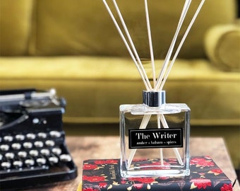 The Writer - 7oz Reed Diffuser Set - Amber + Balsam + Spices  - Book Lover Gifts - Bibliophile Gifts - Room Décor - Fragrance