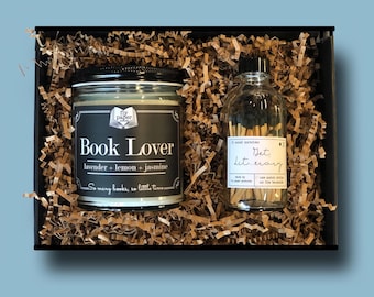 Light My Fire Curated Gift Set with Literary Candle + Apothecary Matches - Book Lover Gift- Gift for Bibliophiles and Readers