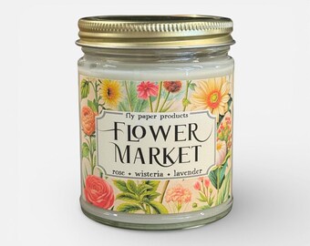 Candela profumata alla soia Flower Market da 255 g (9 oz) - Rosa + Glicine + Lavanda