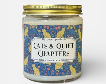 Candela di soia Cats and Quiet Chapters da 9 once - Latte d'avena + curcuma