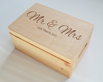 Personalised Wooden Box, Mr&Mrs box, Wedding Personalised box, Keepsake box, Memory Box, Made to Order, 20x30cm Box