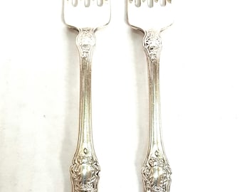 1847 Rogers Bros Sharon Triple Silverplate Dinner Forks Set of 2