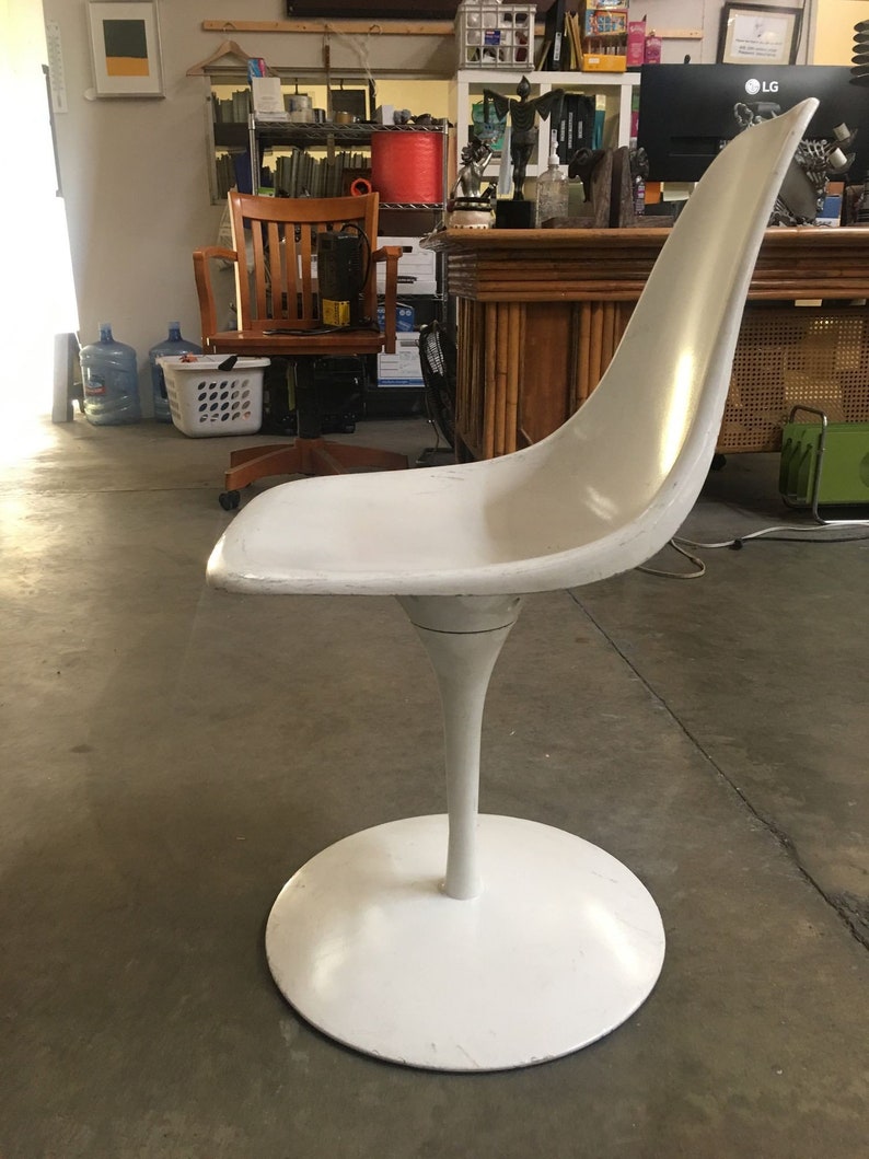 Burke Saarinen Style Tulip Chair, circa 1965 image 7