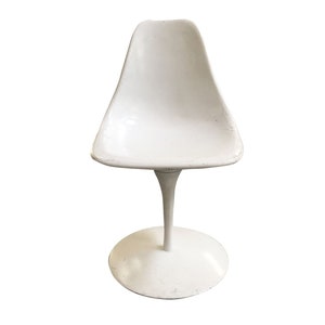 Burke Saarinen Style Tulip Chair, circa 1965 image 2