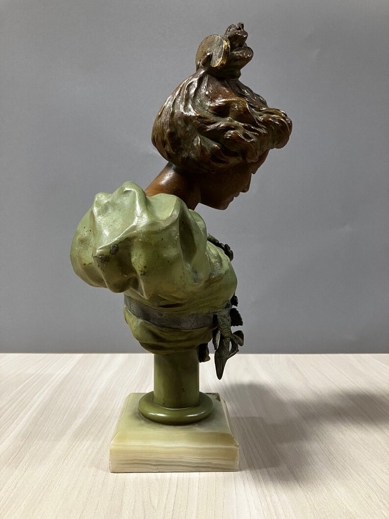 Female Victorian Summer Madame Bust w/ Marble Base image 6