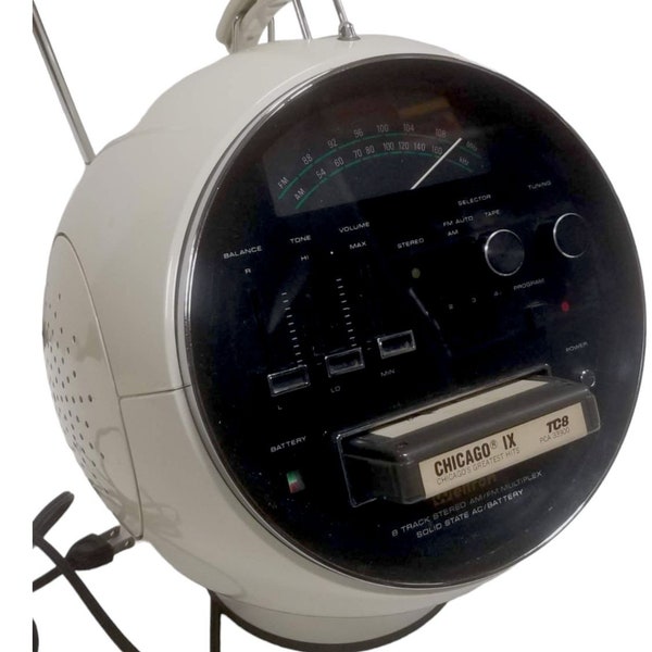 Weltron Model 2001 Space Ball, AM/FM Radio 8 Track Stereo