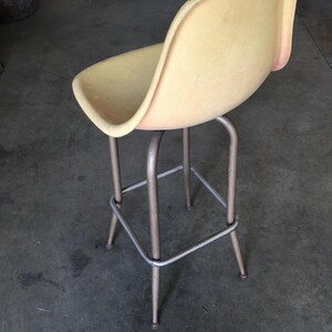 1950s Mid-Century Fiberglass Shell Swivel Bar Stool a Pair image 6