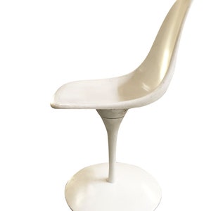 Burke Saarinen Style Tulip Chair, circa 1965 image 3