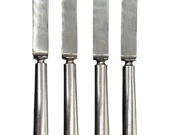 Late Victorian Rodgers Meriden Conn Shell Design Dessert Luncheon Knife Set of 4