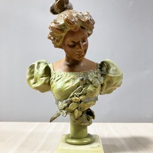 Female Victorian Summer Madame Bust w/ Marble Base image 2