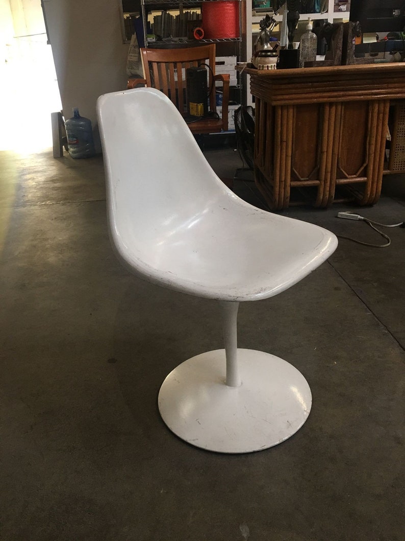 Burke Saarinen Style Tulip Chair, circa 1965 image 5