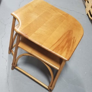 Restored Mid Century Maple and Faux Rattan Corner Table by Heywood Wakefield image 3