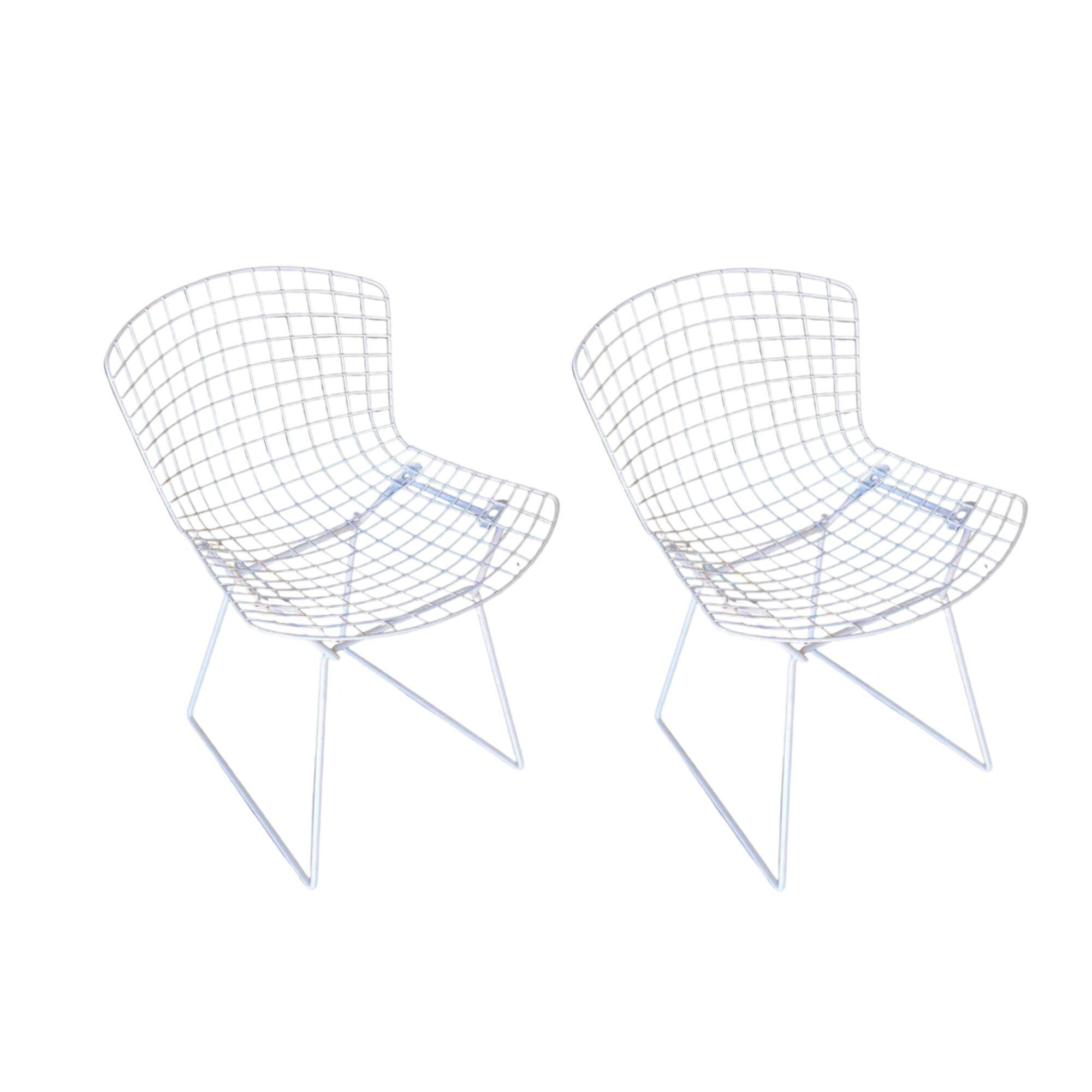 White Wire Side Chair by Harry Bertoia for Knoll, Pair Circa 1952