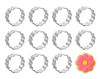12 Mini Fluted Cookie Cutters: 1.5'' Round Wedding Favors