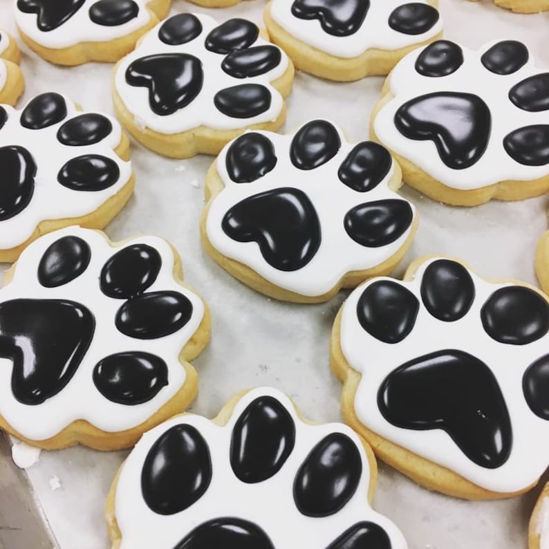 Large Dog Cat Paw Cookie Cutter Metal Freshies Etsy